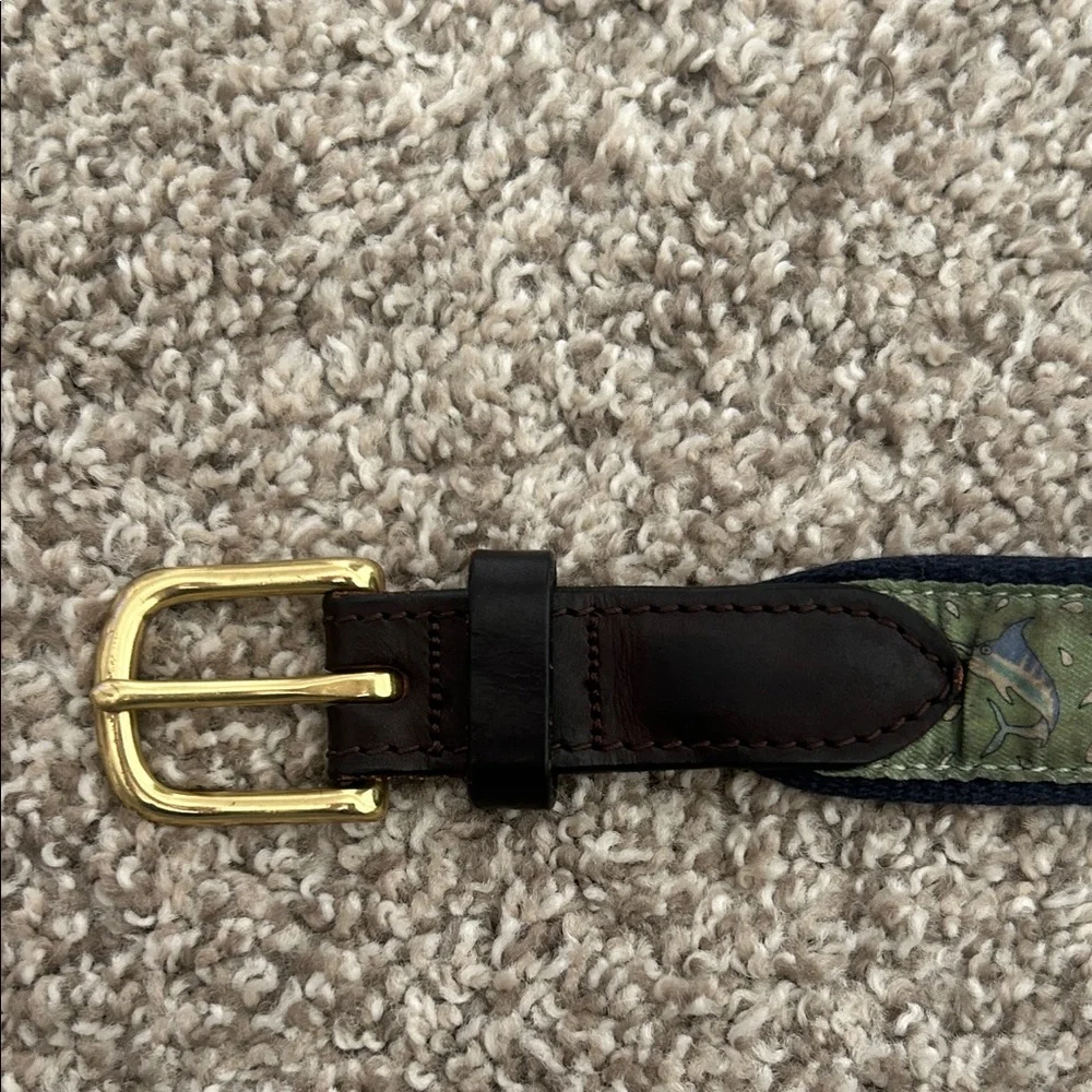 Vineyard Vines by Shep and Ian kid’s green swordfish preppy golf size 26 belt